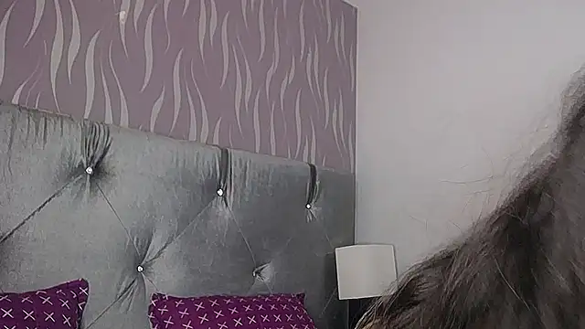 Chat +18 de FiorelaLenin ao vivo