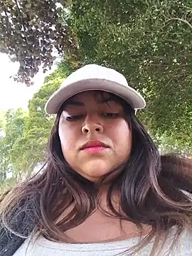 OUTDOORS_VELEN Chat XXX in diretta