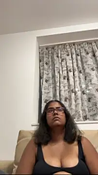 FrenchUnicorn's Live XXX Chat