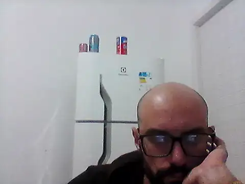 Robsonitj90's Live XXX Chat
