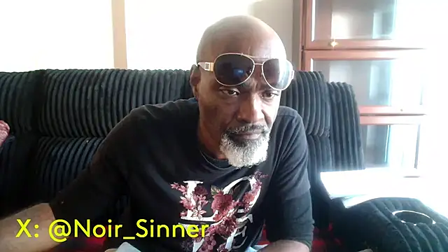 sinnernoir Show in webcam