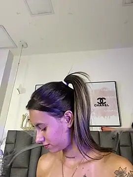 JuliaColemann 라이브 XXX 채팅