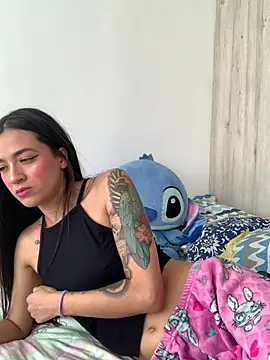Chat +18 de MiQeilaSweet ao vivo