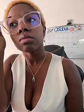 Chat +18 de connywellss ao vivo