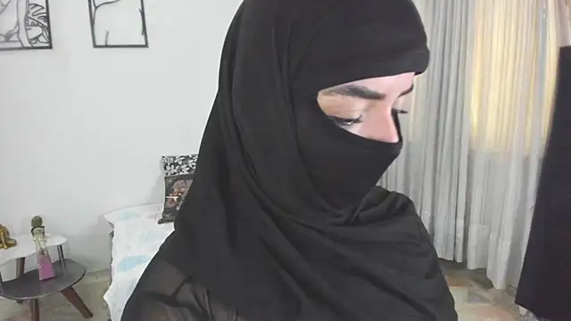 Uzra_hayed's Live XXX Chat