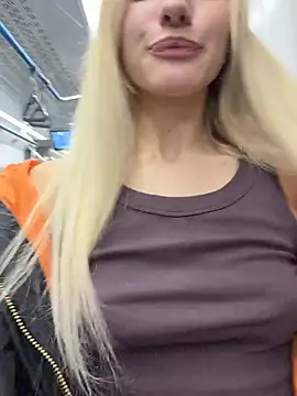 Pink_Kiss Adlı Modelin Canlı XXX Sohbeti
