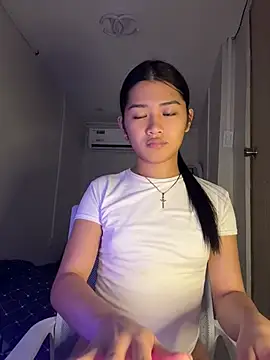 hugecock_mollyn Live XXX chat