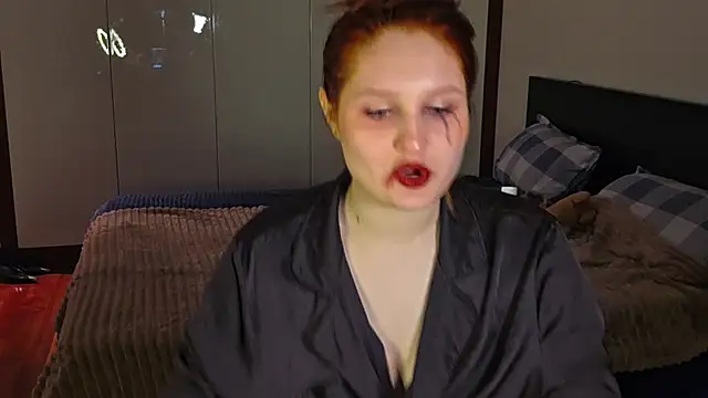 Kiki_Tiki Chat XXX in diretta