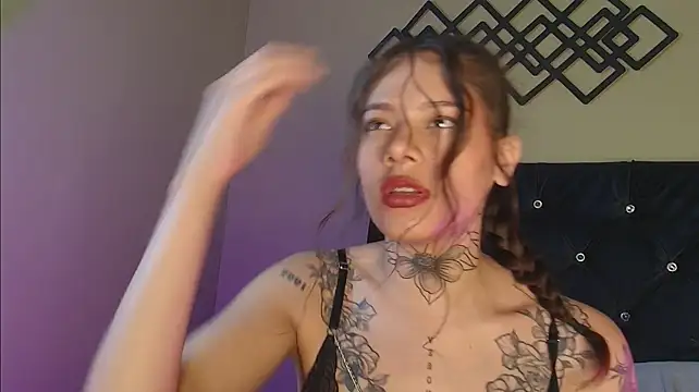 Živý XXX chat Rileytattoo