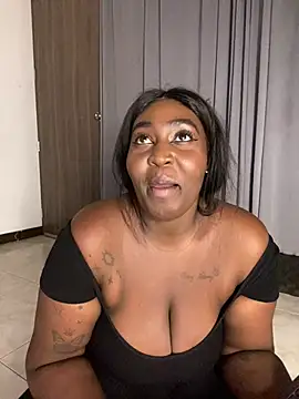 צ'אט XXX בשידור חי של emilyrojas