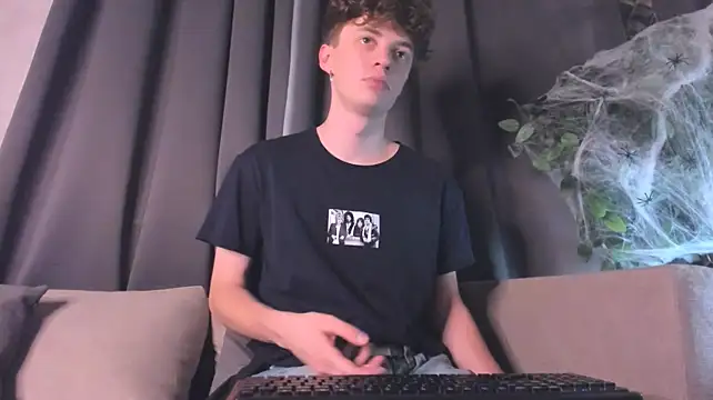 LukeSweet Live XXX Chat