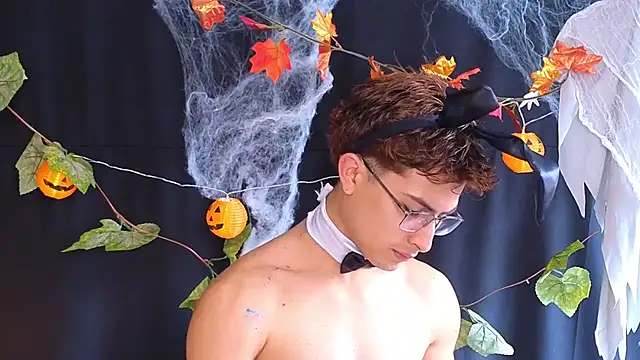 Aaron_Eze 现场XXX聊天
