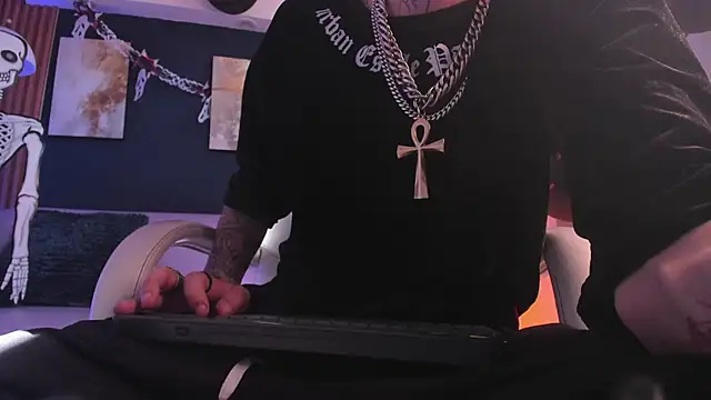 Black_Sshadow live XXX chat