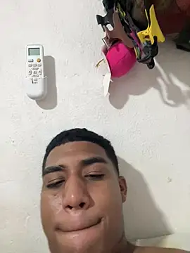 Luis_Mondacon's Webcam Show