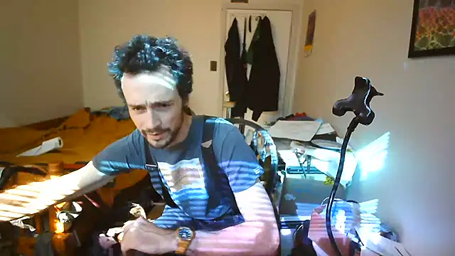 JohnnyMoves XXX чат на живо