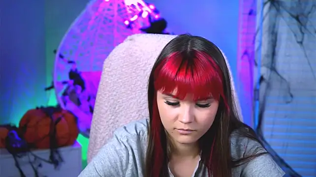 EvaThopson Adlı Modelin Canlı XXX Sohbeti