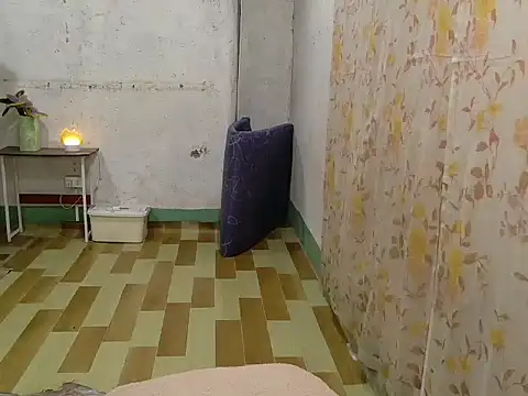 Czat XXX na żywo – Laluna_cumm