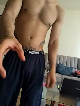 دردشة Taylor_DiamondBoy الجنسية المباشرة
