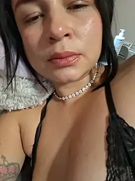 Lia_Roxx Adlı Modelin Canlı XXX Sohbeti
