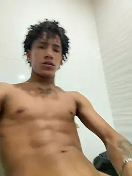 Czat XXX na żywo – NoahBull19