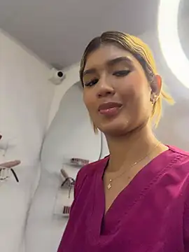 Chat +18 de Kinky-Spa ao vivo