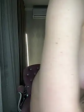 AlisaPearlのライブXXXチャット