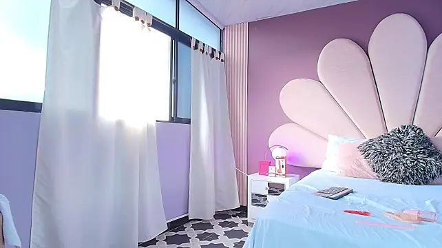 Chat XXX en directo de CandyLuxury__