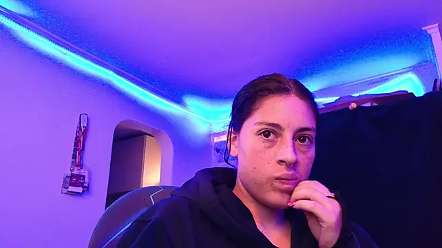 Chat XXX ao vivo de moon_winy
