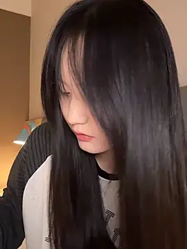 LINAgirlss 现场XXX聊天