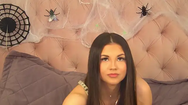 MonicaMartinezi Adlı Modelin Canlı XXX Sohbeti