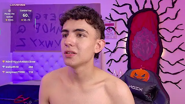XXX chat uživo modela Eithan__wolf