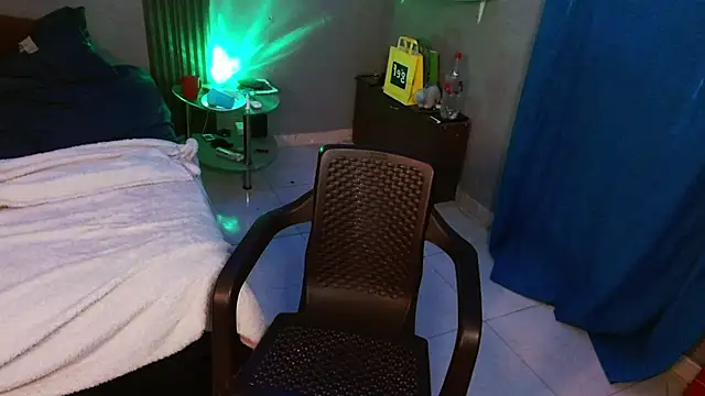 Chat XXX ao vivo de Mr_yisuzz
