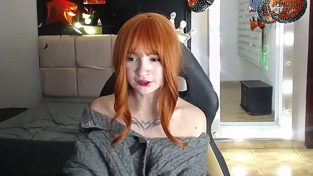_Charlotte_Collins_ Live XXX-chat