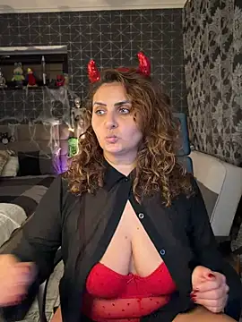 AnneKane XXX чат на живо