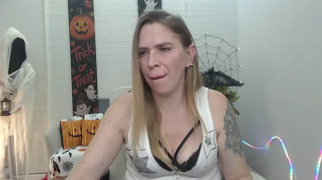 TessaDaybreak's Live XXX Chat