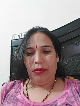 Poojabhabi101 Adlı Modelin Canlı XXX Sohbeti