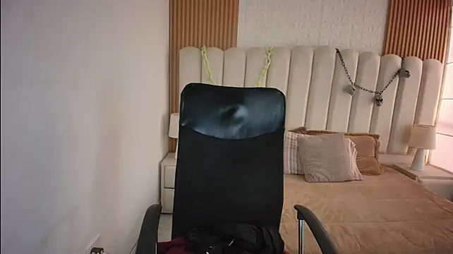 Chat +18 de shaneelle ao vivo