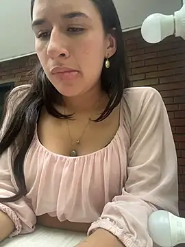 LilyRossi_ 라이브 XXX 채팅