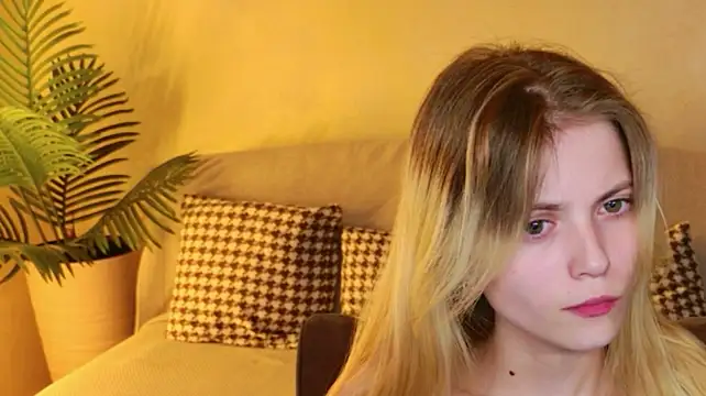 LisaRainbow live XXX chat