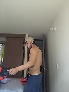 Czat XXX na żywo – Taylor_DiamondBoy