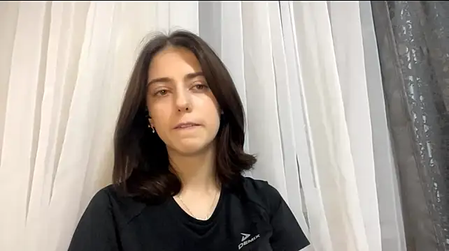 JessicaRomjue Chat XXX in diretta