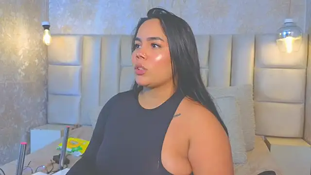 EmilyQueen3x Chat XXX in diretta