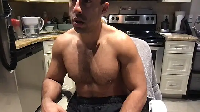 BigGuyMuscle live XXX chat