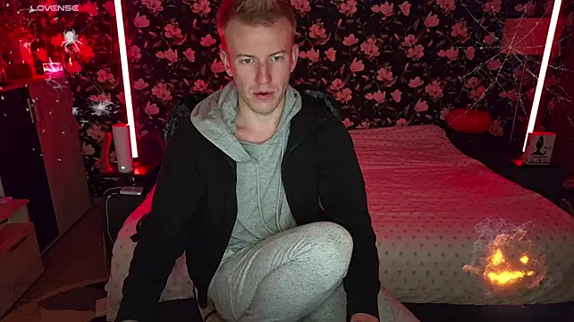 Онлайн чат XXX Vuitton