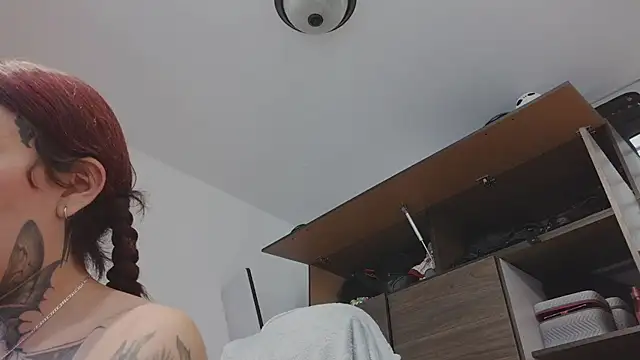 Онлайн чат XXX selene_red_