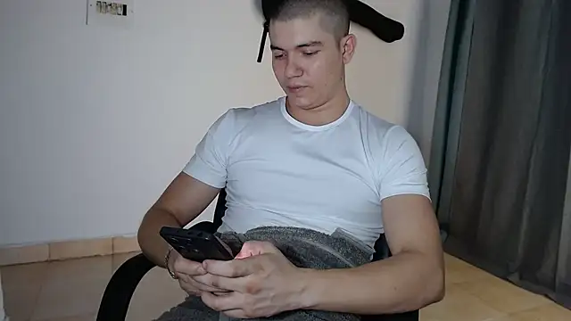 Chat +18 de suckmydickbitch97 ao vivo