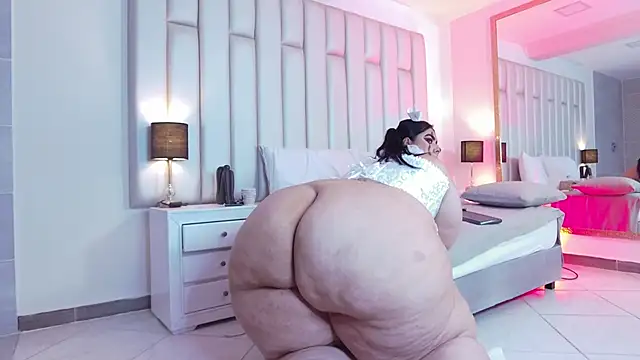 aandreaperez Adlı Modelin Canlı XXX Sohbeti