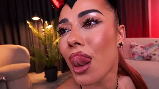 Red_Kim – Naživo XXX chat