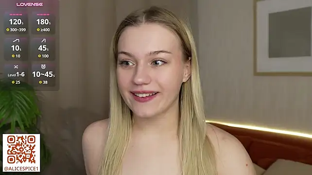 AliceSpice's Live XXX Chat