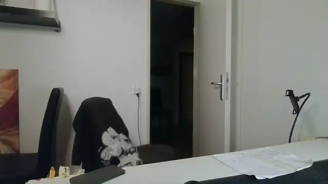 alpha-hunk's Live XXX Chat